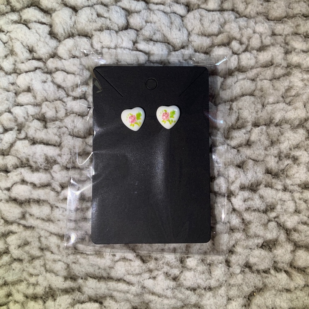 White Heart Earrings with Roses